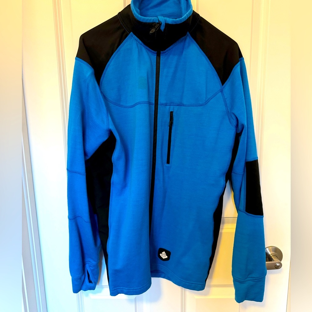 Sweet Protection mid layer zip up. From Norway
